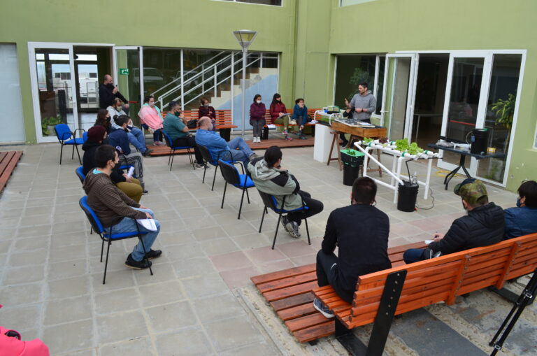 El Municipio capacitó en hidroponia al sector productivo local