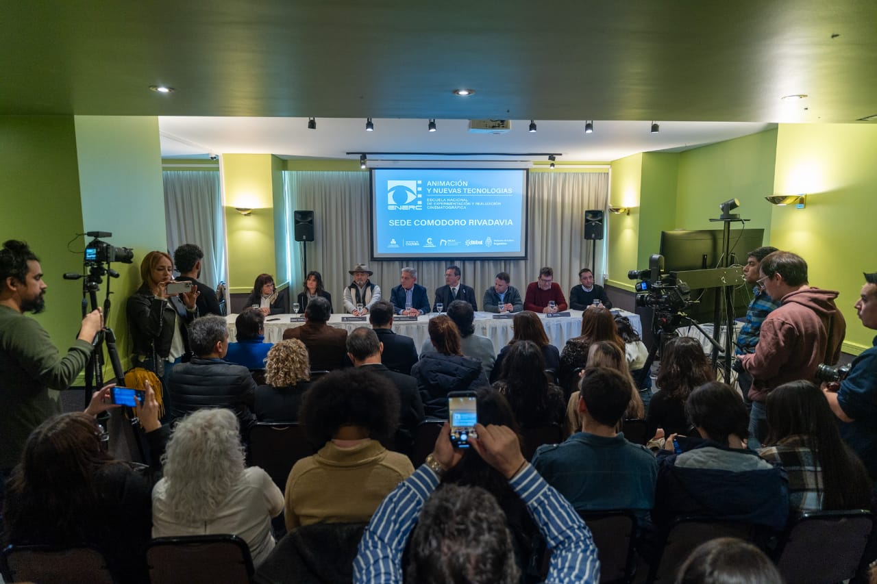 Othar Macharashvili celebró la inauguración de la Escuela de Animación 3D y Nuevas Tecnologías Digitales en Comodoro