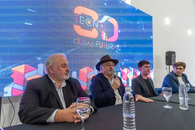 Othar inauguró el Festival 3D Tecno en el Centro de información Pública – Comodoro